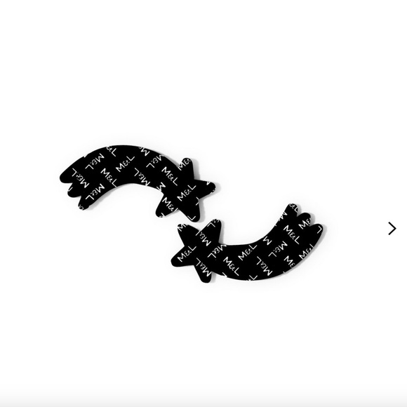 Macon et Lesquoy Embroidered Iron-on patch - Picture 2 of 5